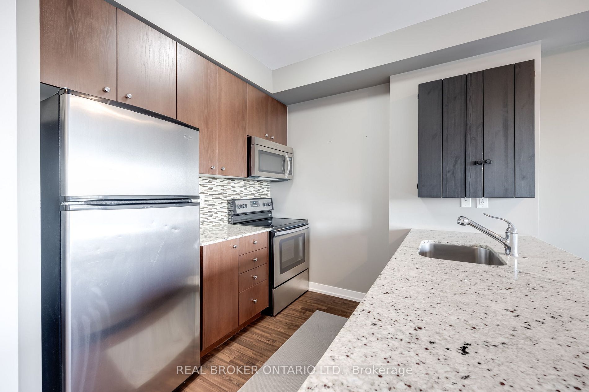 5101 Dundas St W, #511