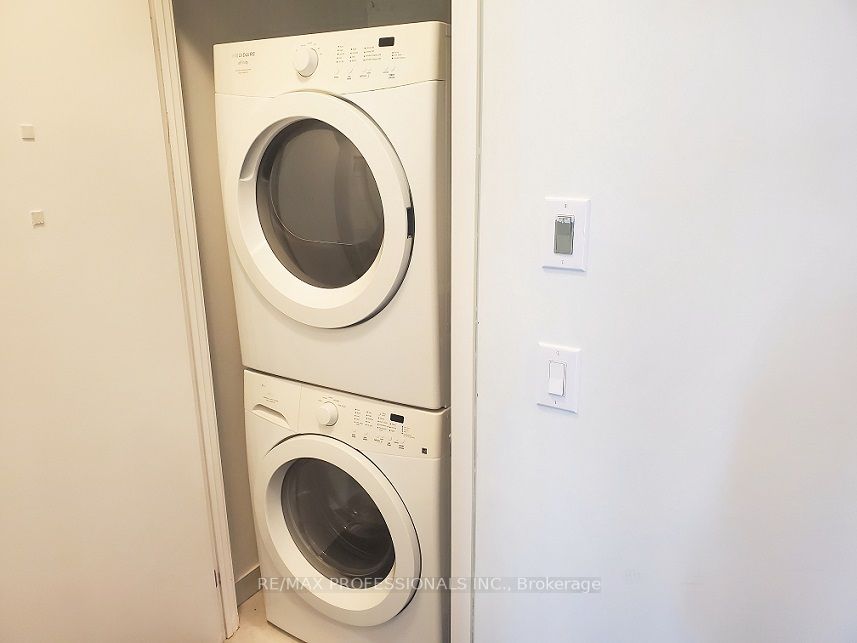 360 Square One Drive, #3007