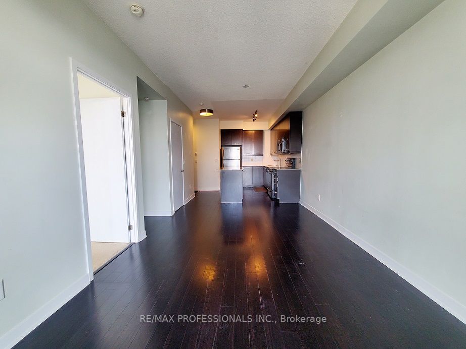 360 Square One Drive, #3007