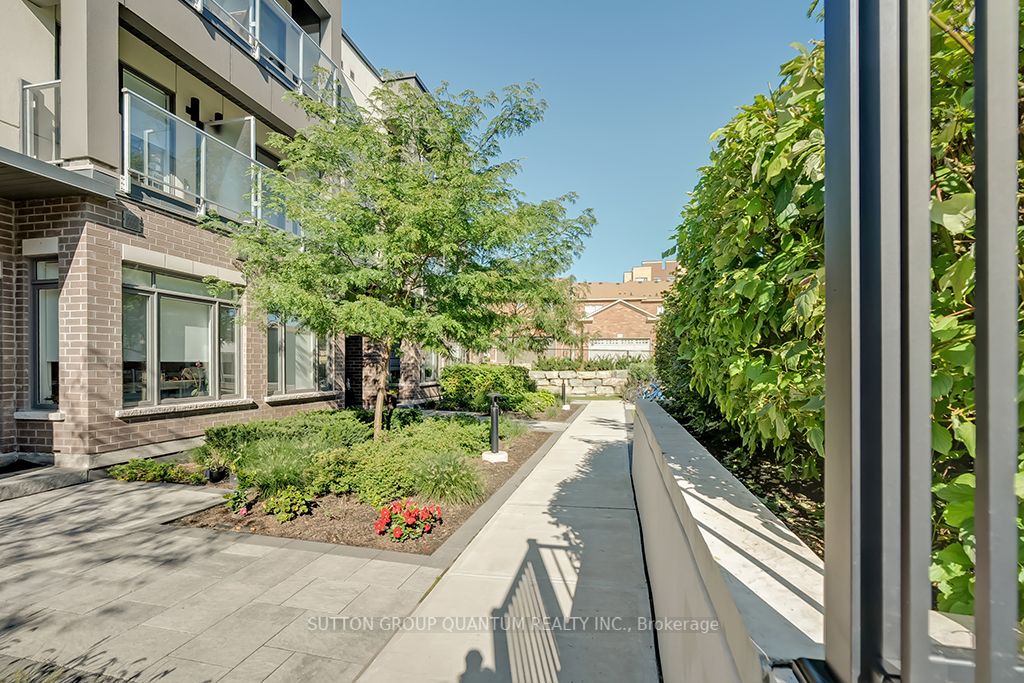 3074 Sixth Line, #236