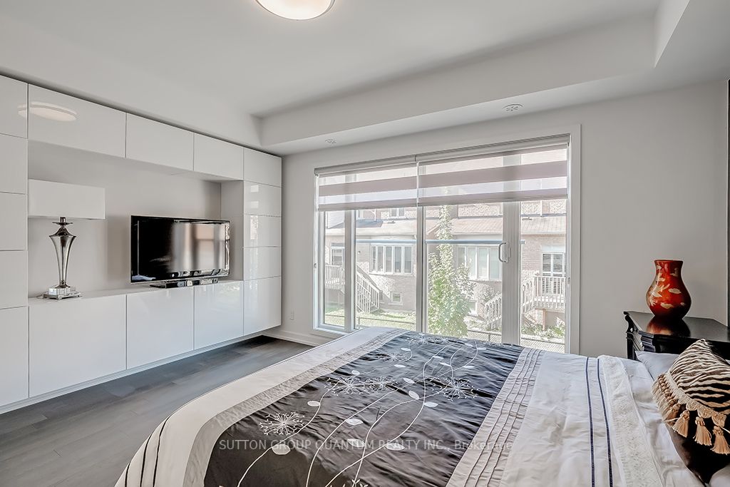 3074 Sixth Line, #236