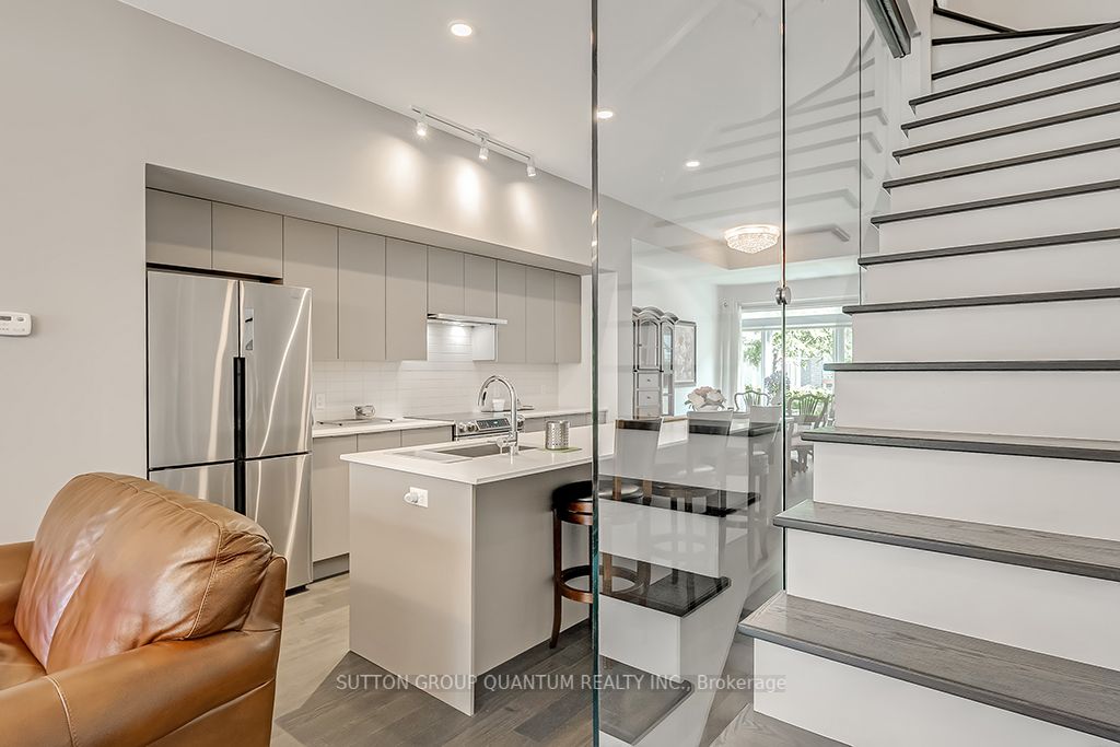 3074 Sixth Line, #236