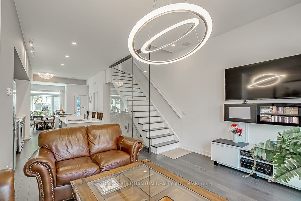 3074 Sixth Line, #236