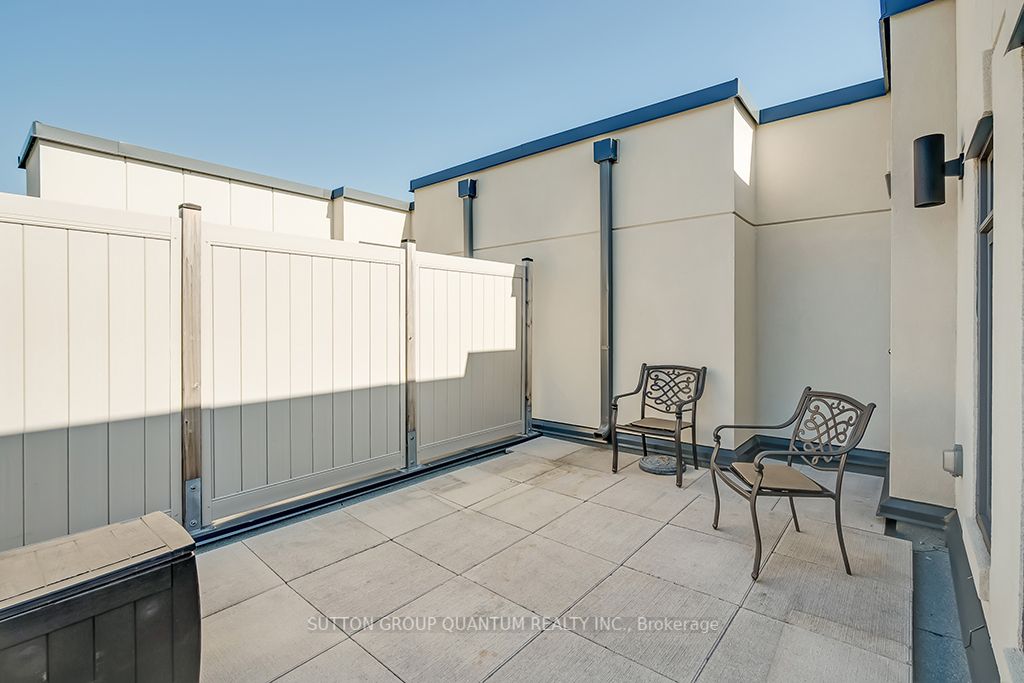 3074 Sixth Line, #236