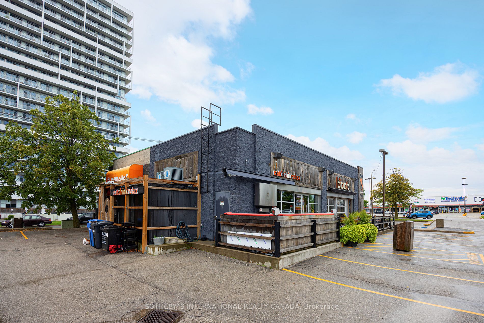 579 Kerr St, #13