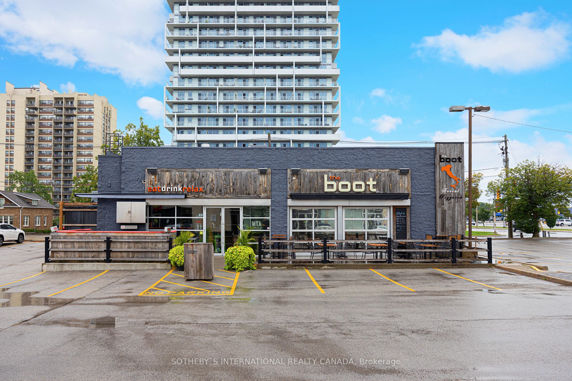579 Kerr St, #13