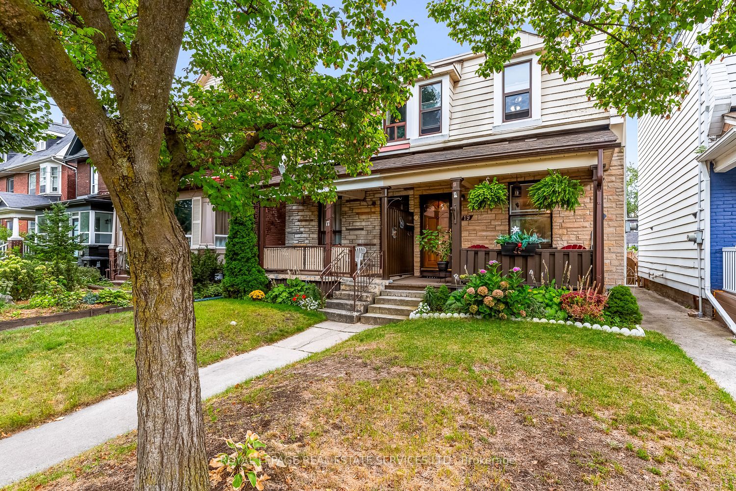 19 Jerome St