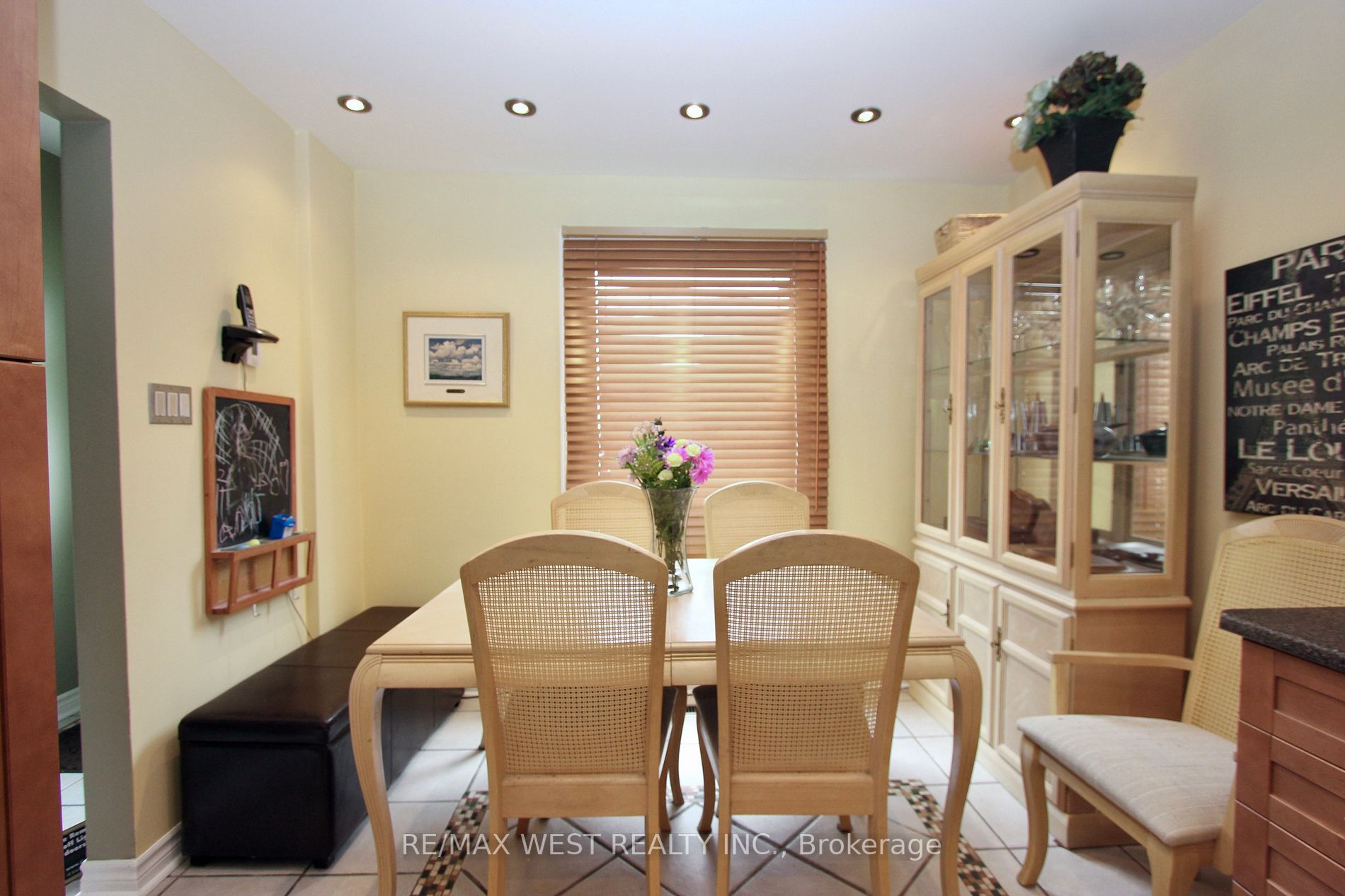 52 Old Burnhamthorpe Road, #2