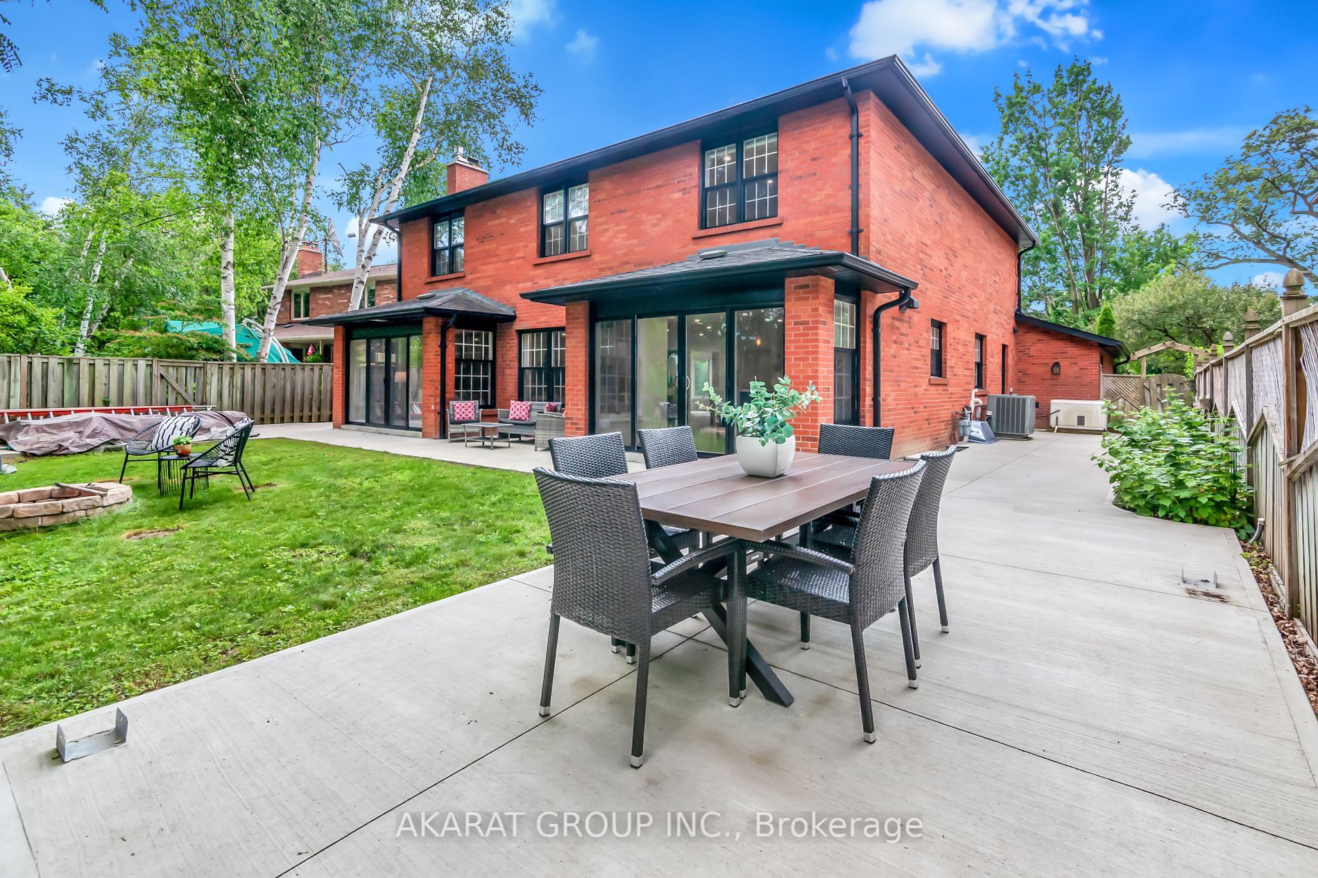 1357 Clarkson Rd N