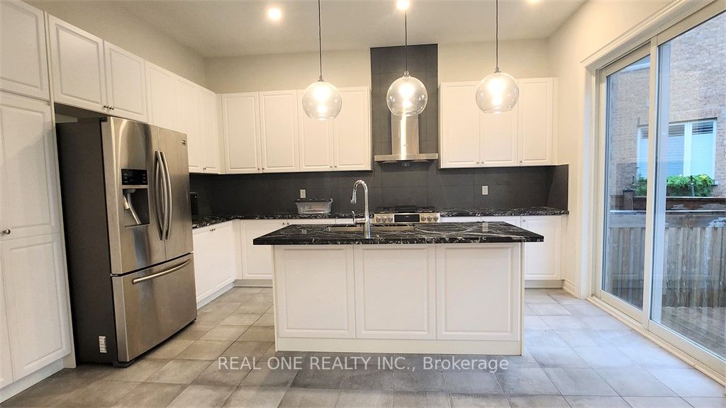 3300 Meadow Marsh Cres