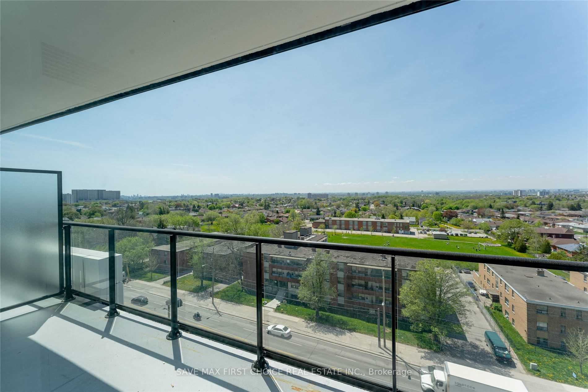 50 George Butchart Dr, #802