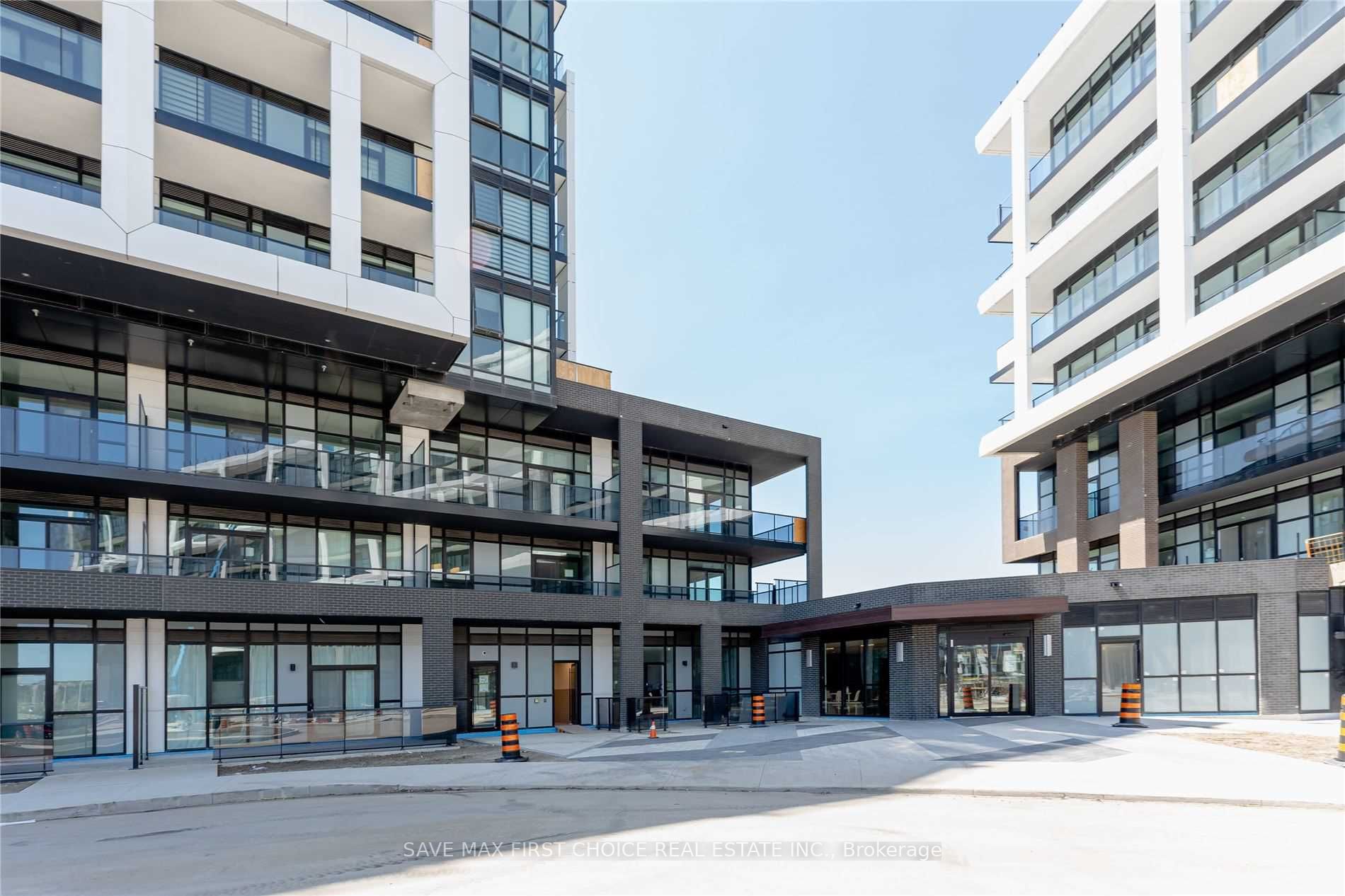 50 George Butchart Dr, #802