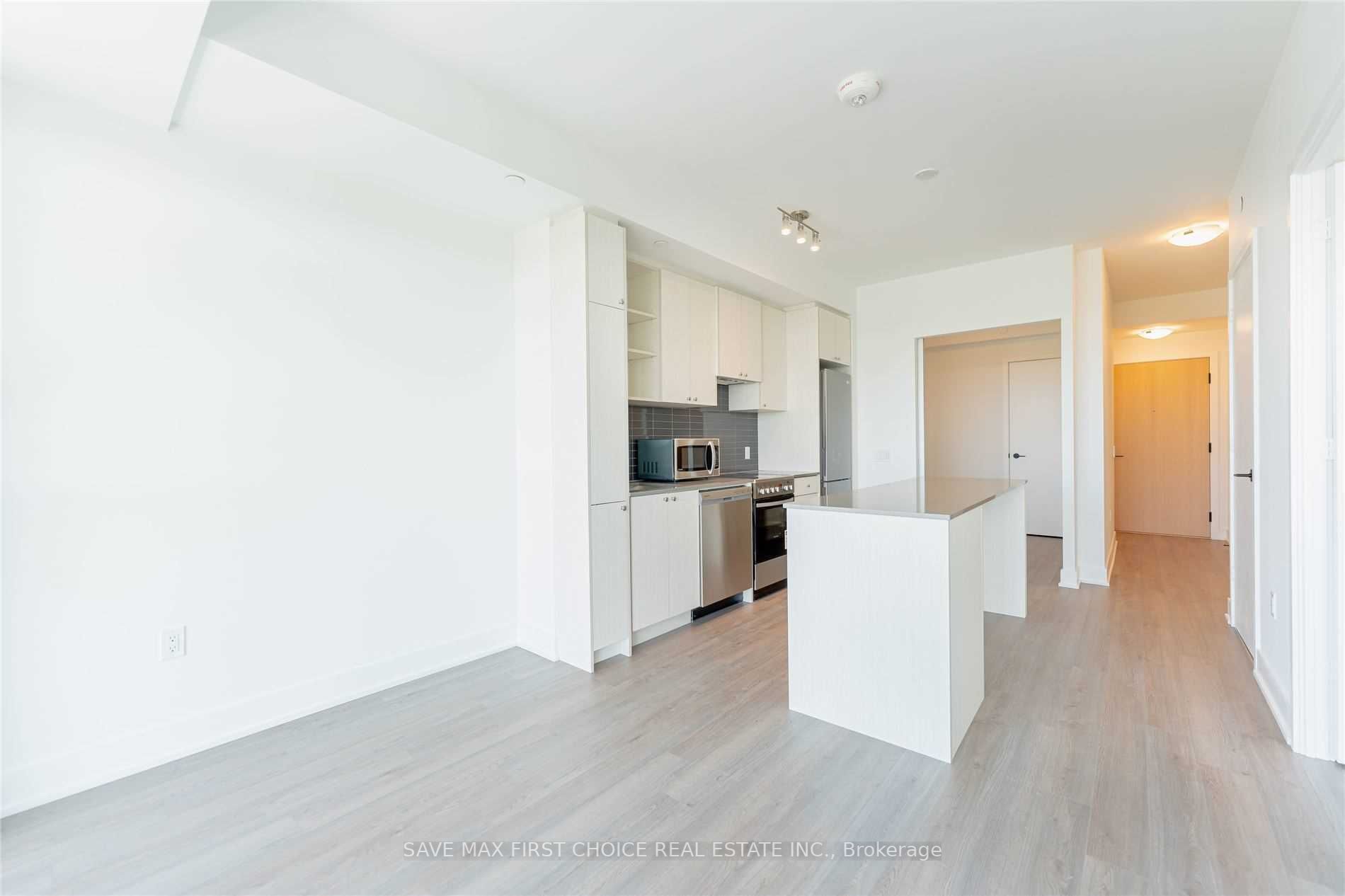 50 George Butchart Dr, #802