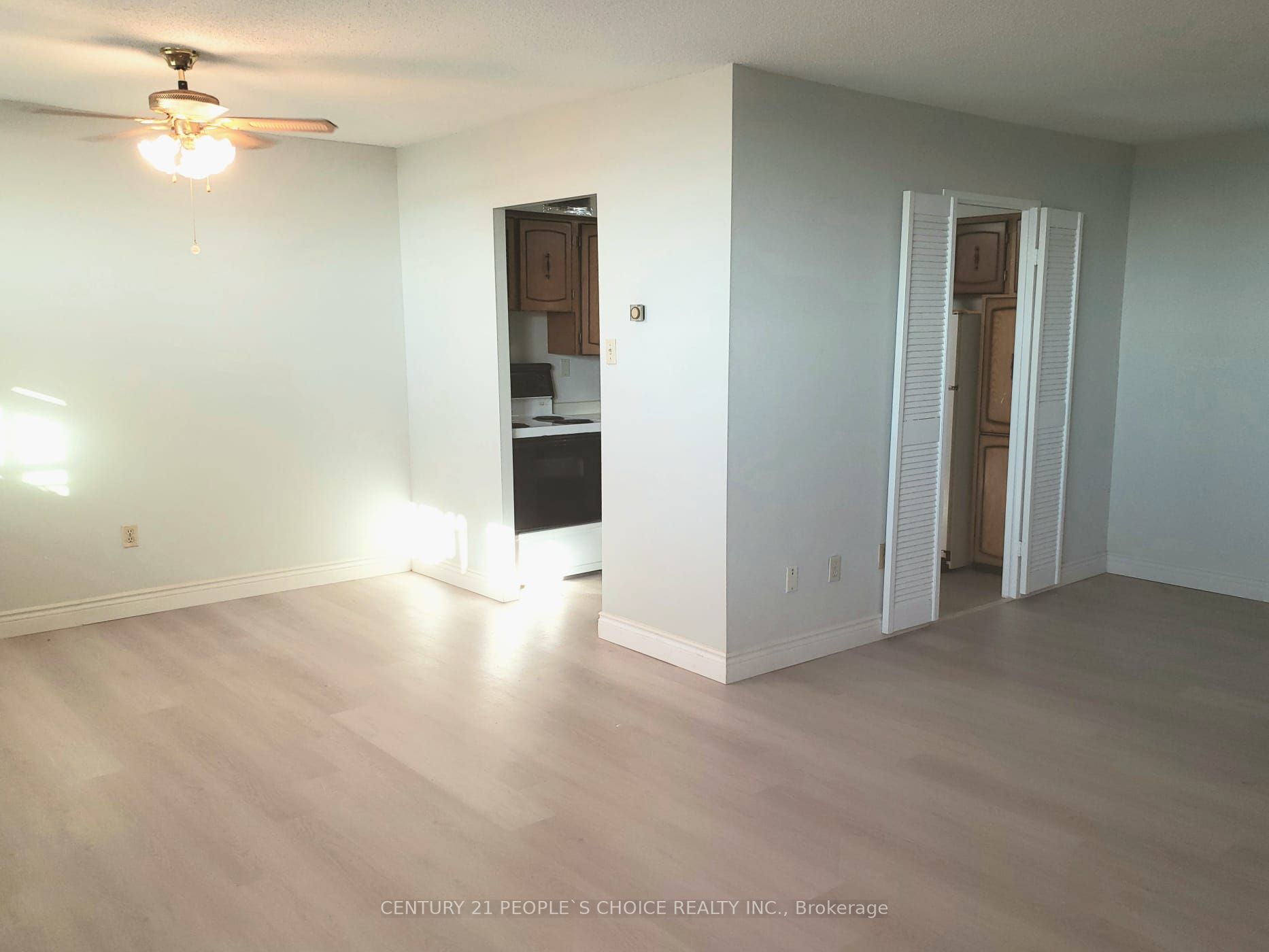 3533 Derry Road E, #801