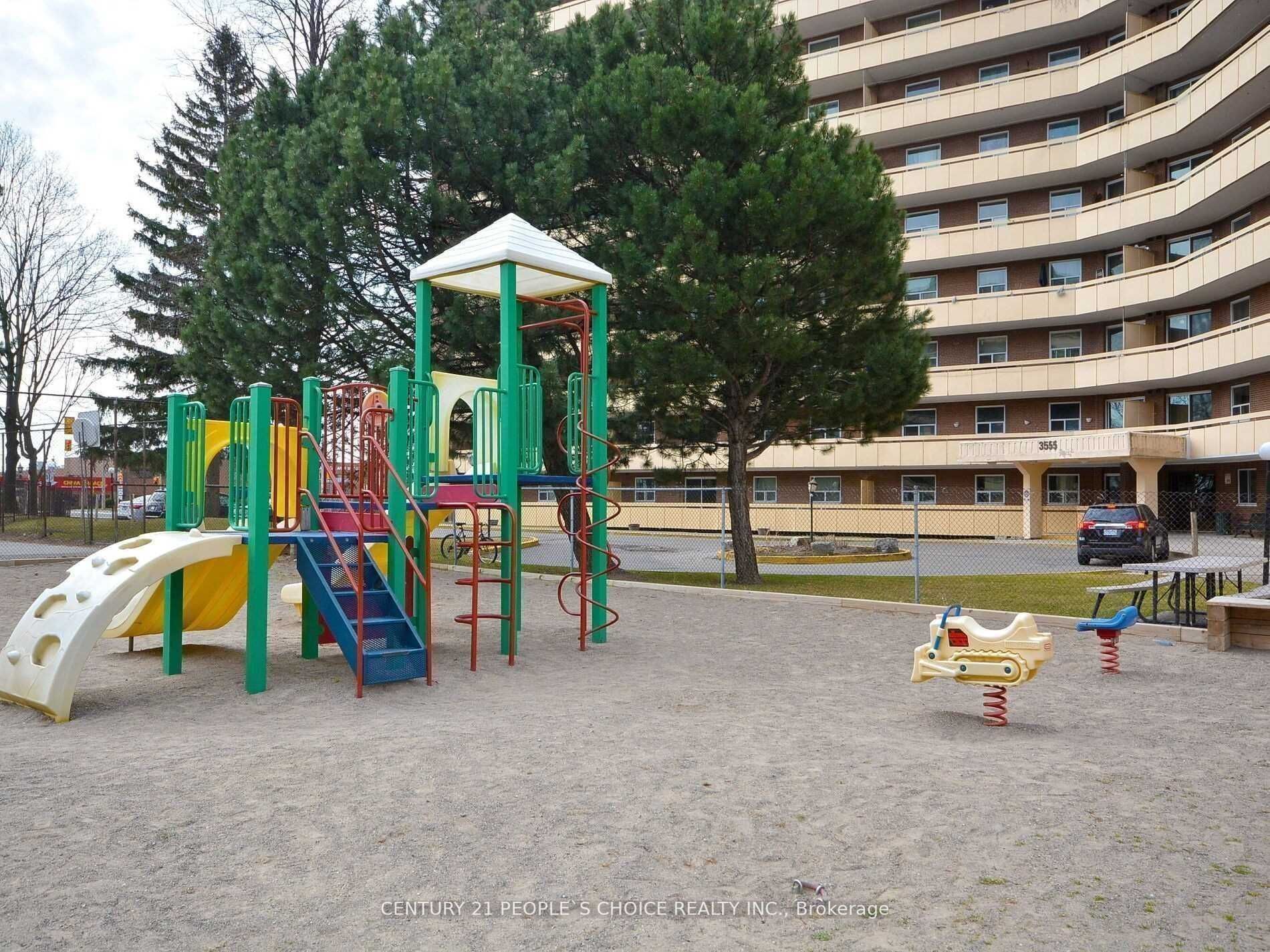 3533 Derry Rd E, #801