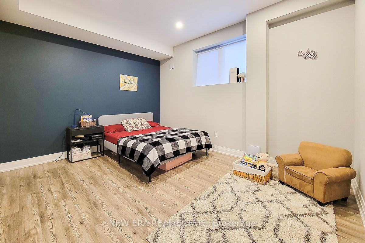 3337 Mintwood Circle