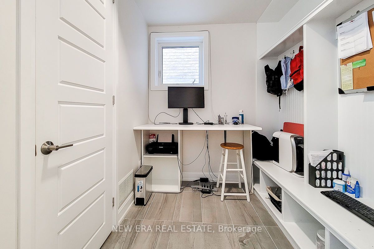 3337 Mintwood Circle