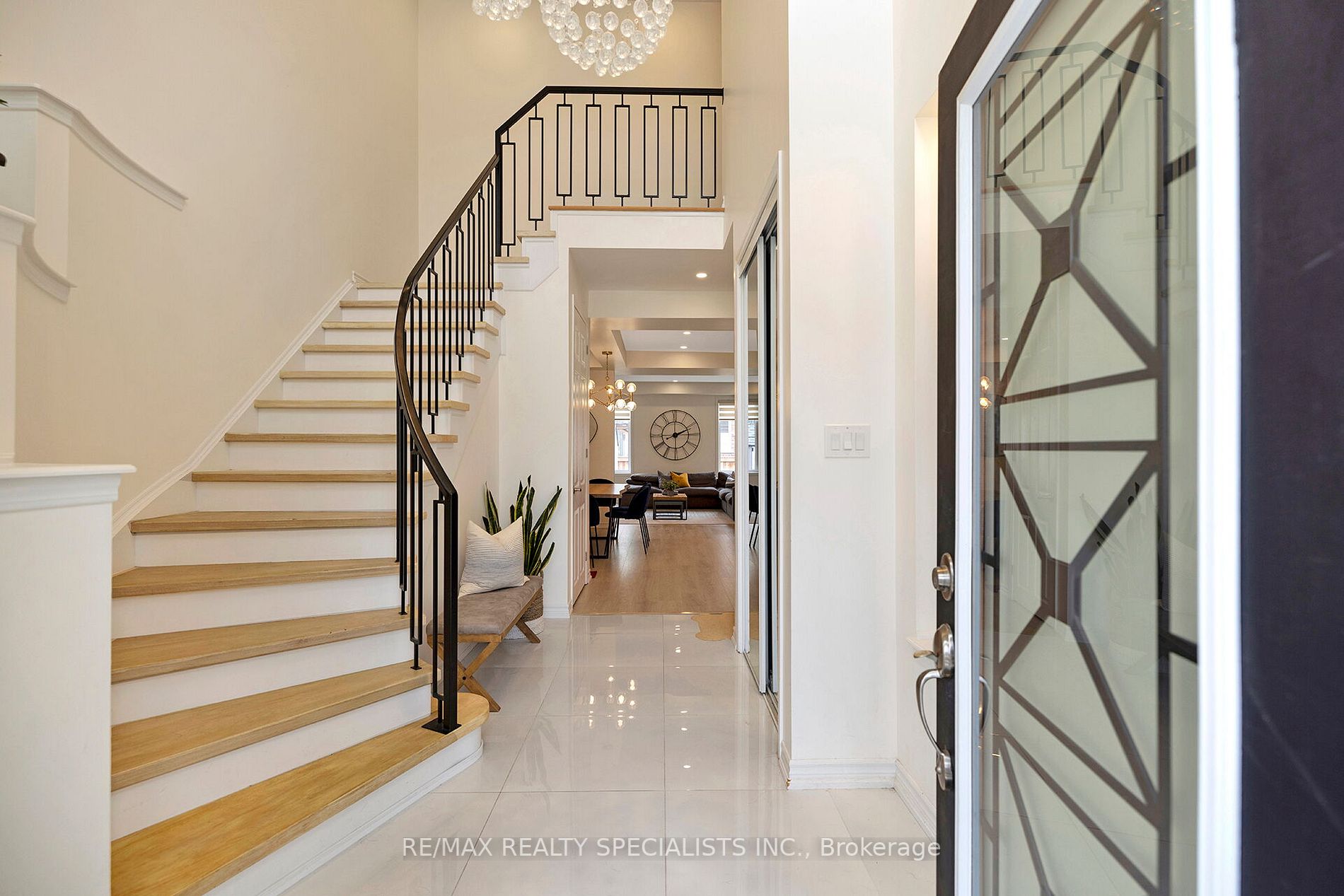 32 Jemima Rd