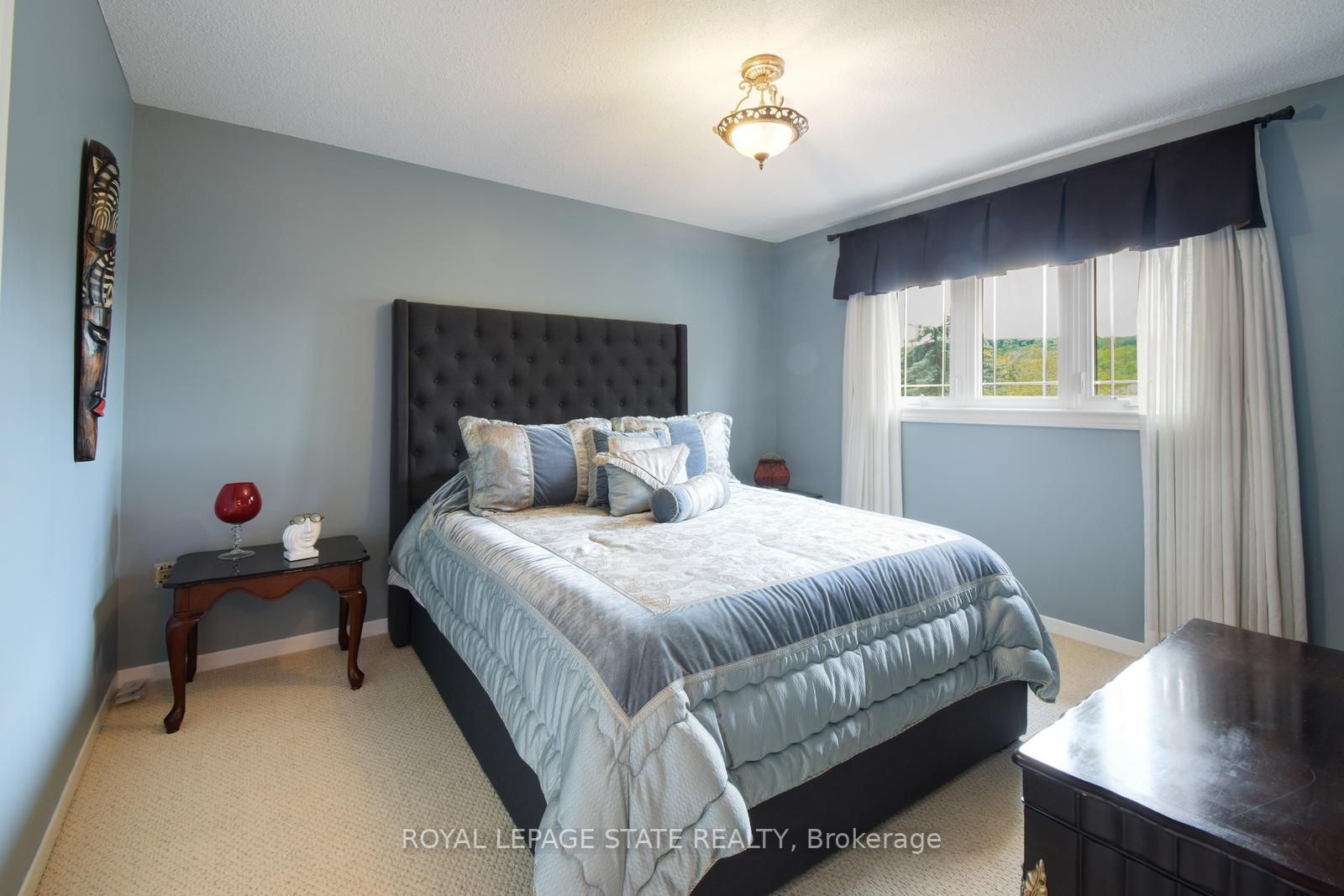 2252 Abbotsbury St