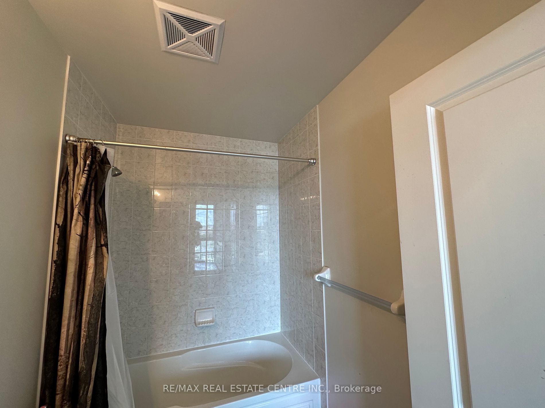 349 Rathburn Rd W, #803