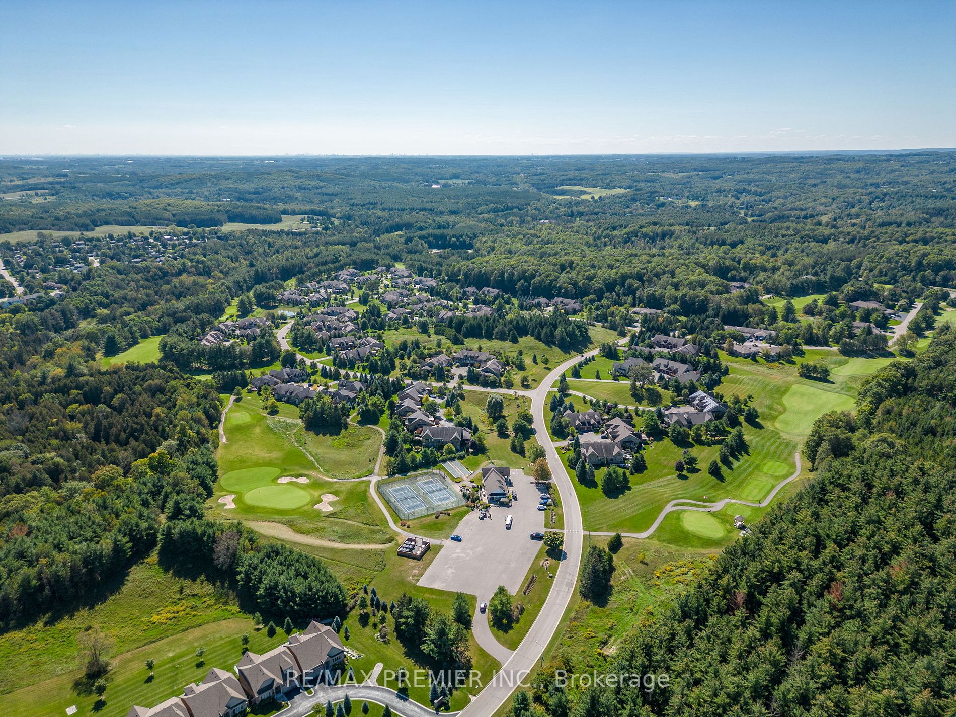 3 Moraine Pl
