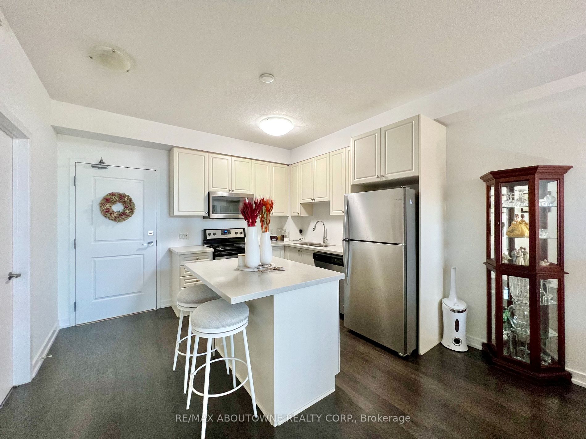 2486 Old Bronte Rd, #318