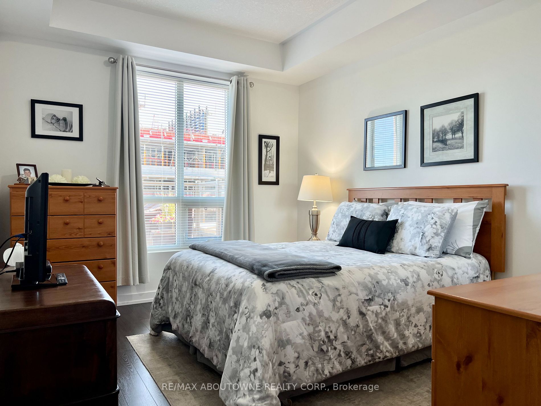 2486 Old Bronte Rd, #318