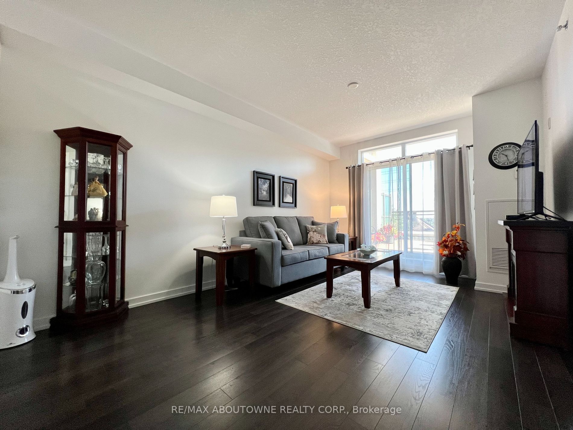 2486 Old Bronte Rd, #318