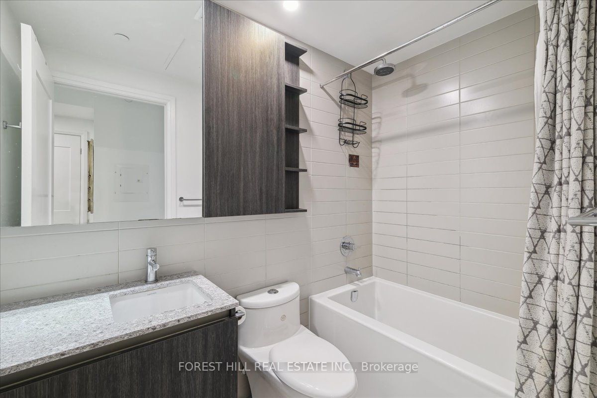 21 Park Street E, #209