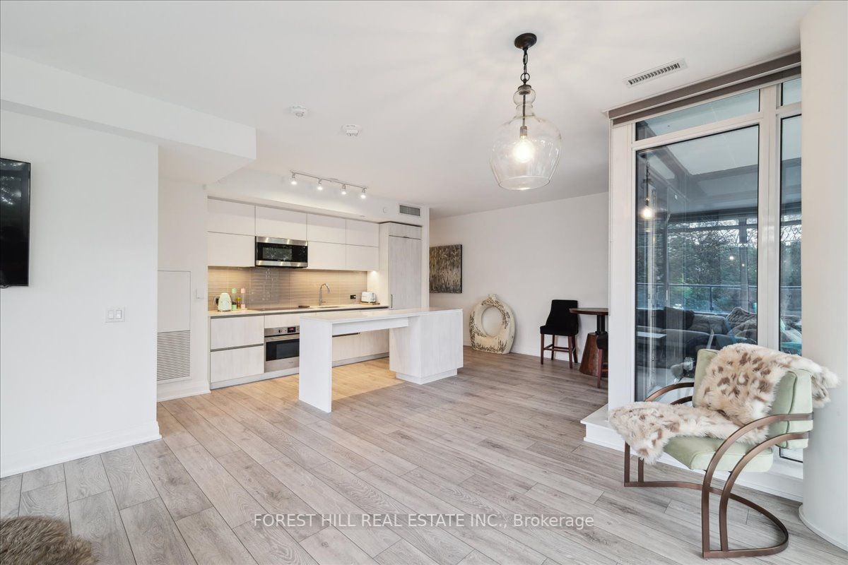 21 Park Street E, #209