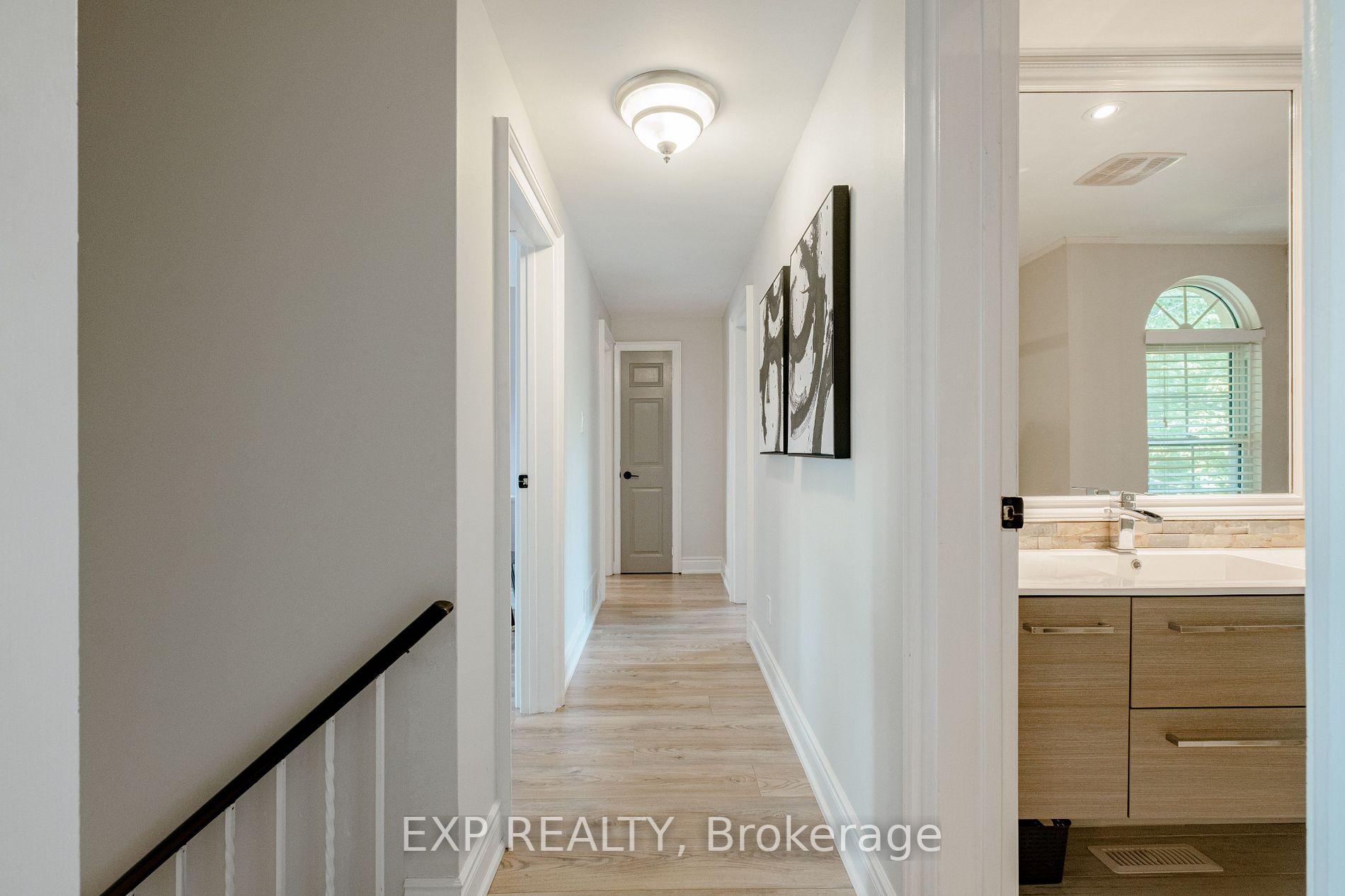 8 Bain Court