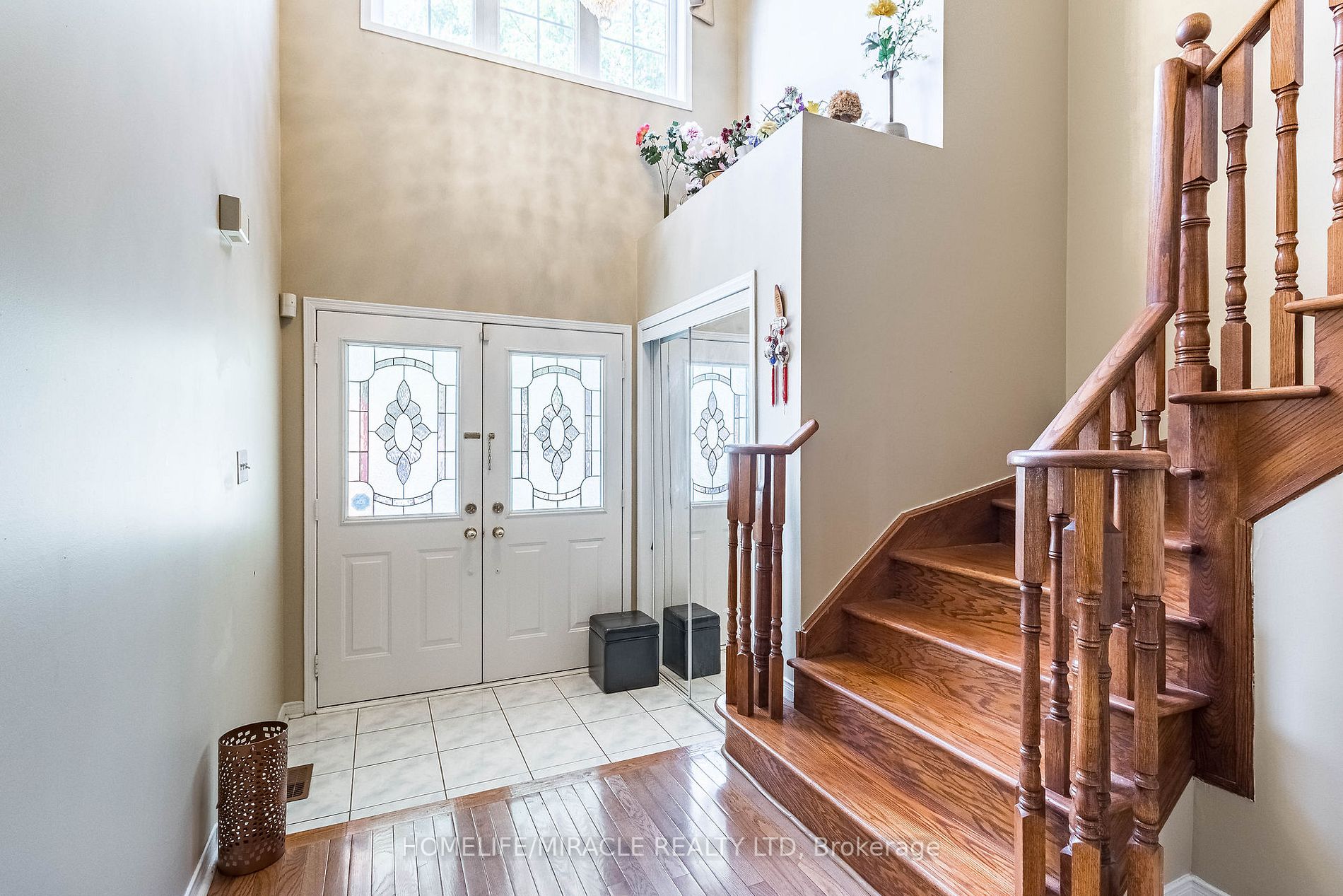 181 Brisdale Dr