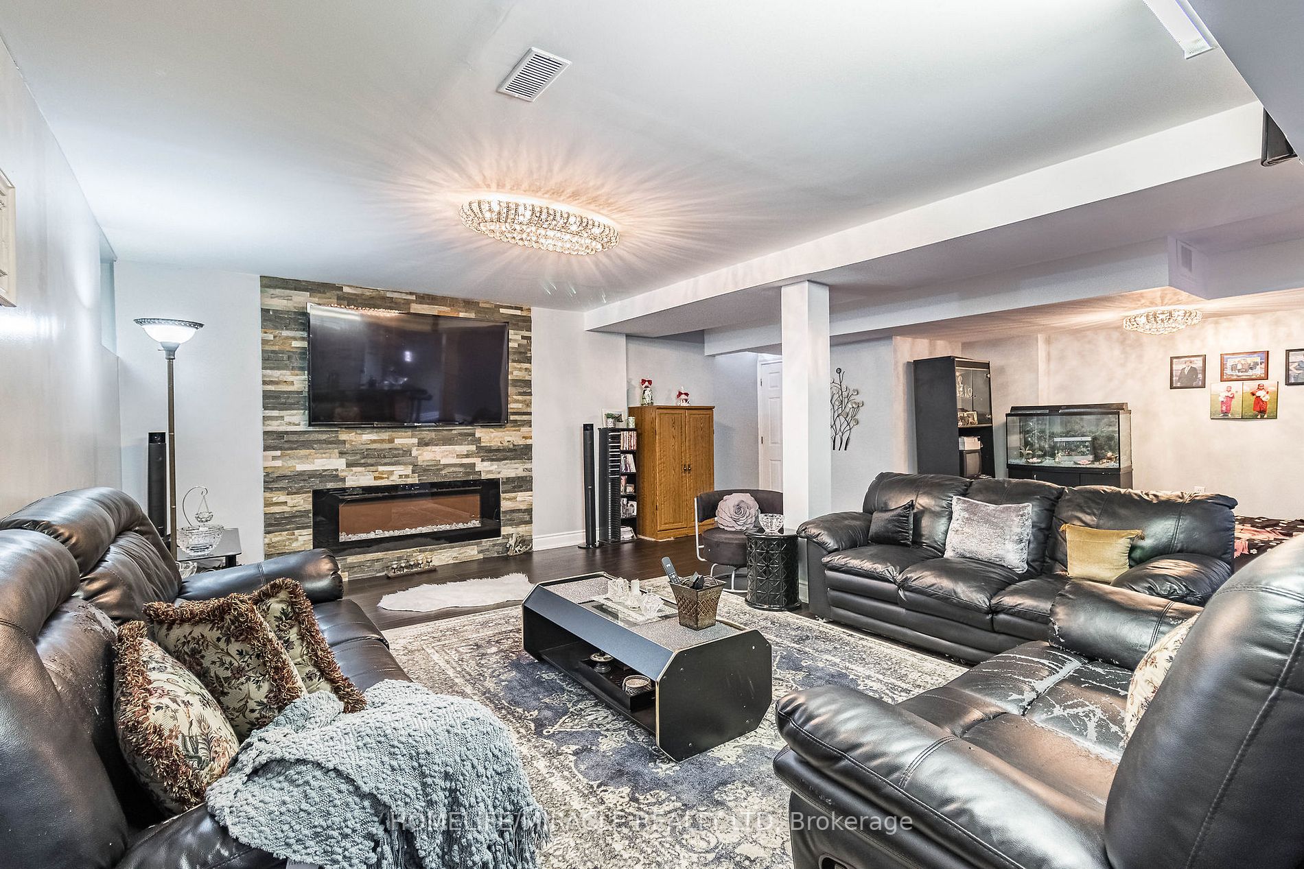 181 Brisdale Dr