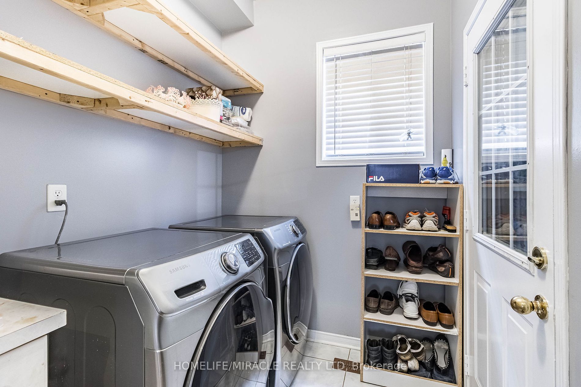 181 Brisdale Dr
