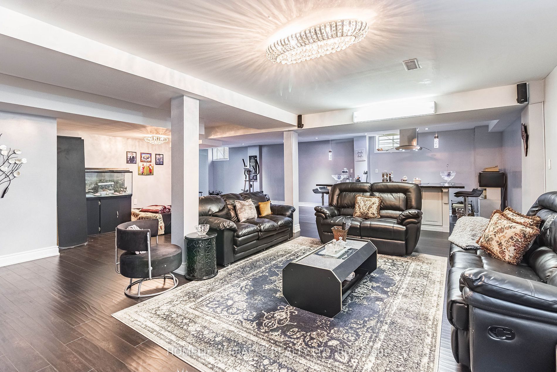 181 Brisdale Dr