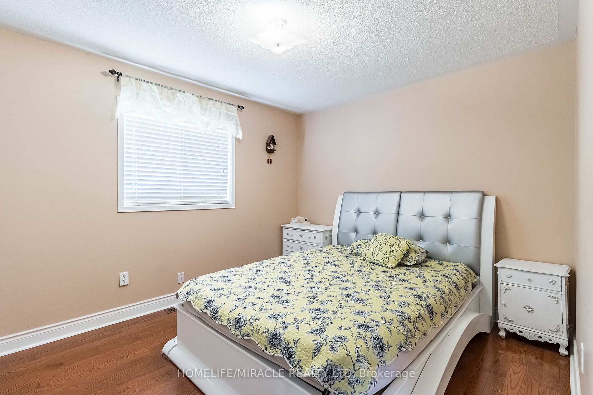 181 Brisdale Dr