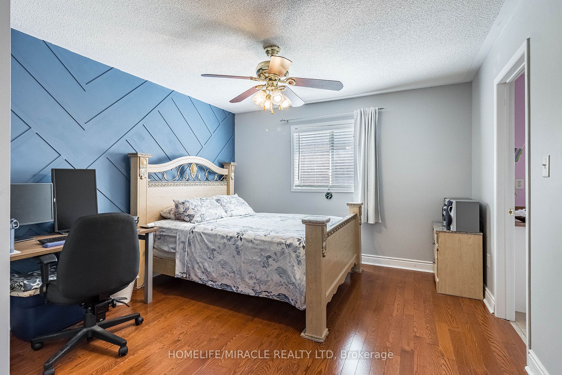 181 Brisdale Dr