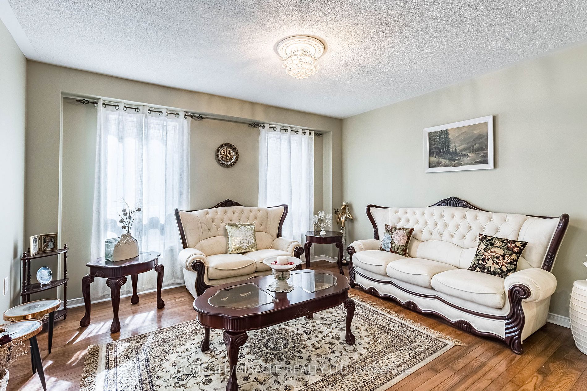 181 Brisdale Dr
