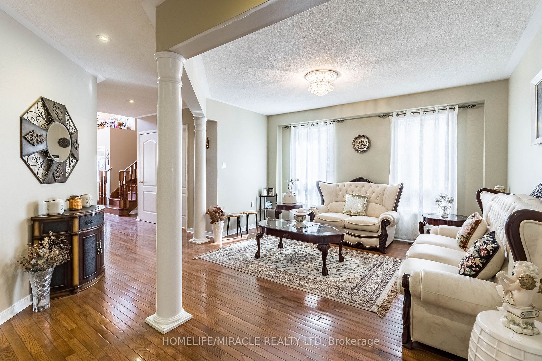 181 Brisdale Dr