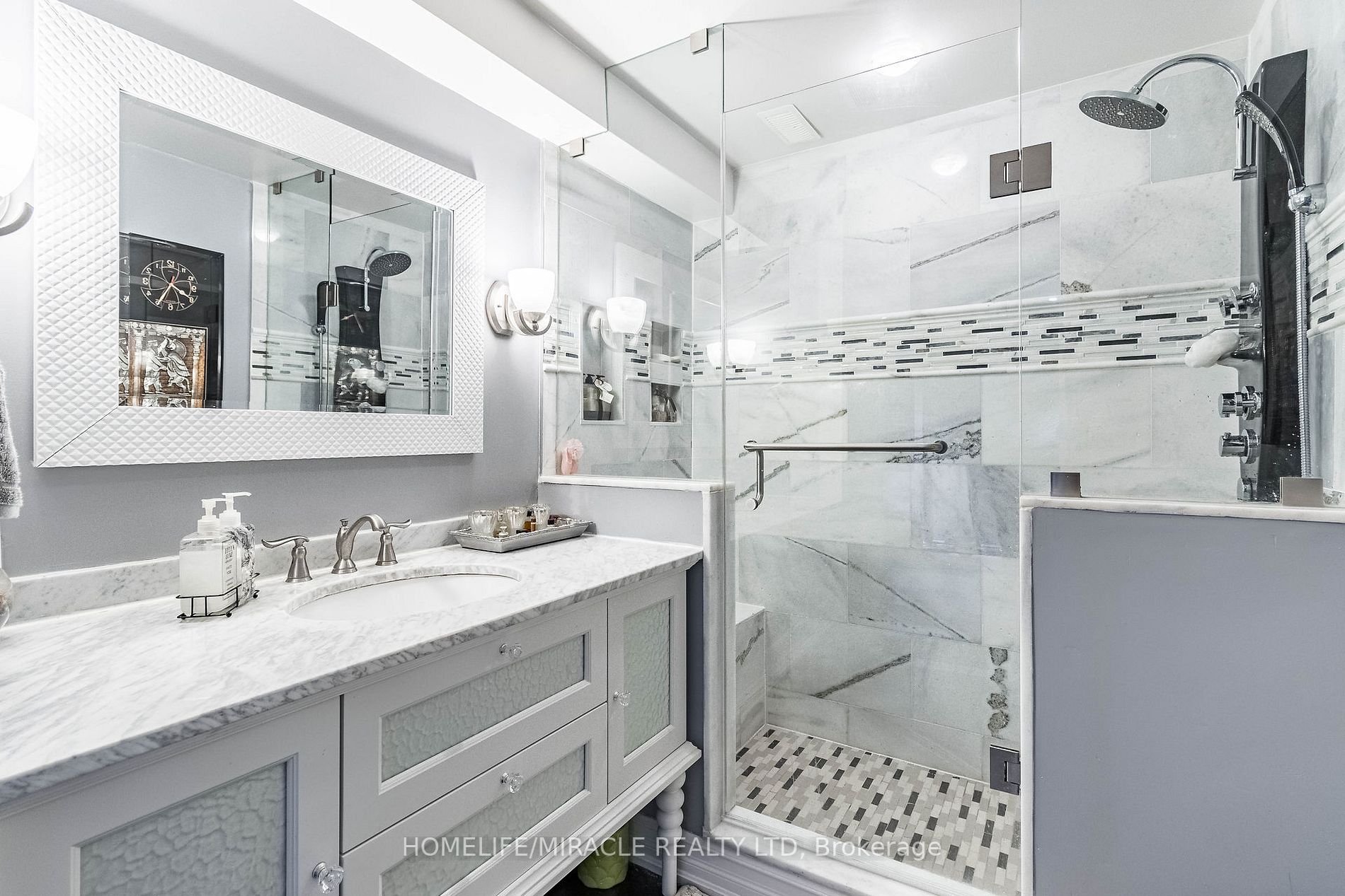 181 Brisdale Dr