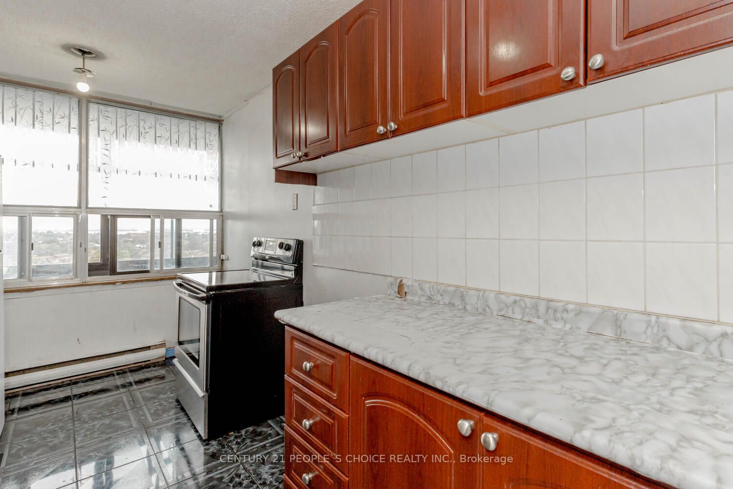 15 Kensington Rd N, #1209