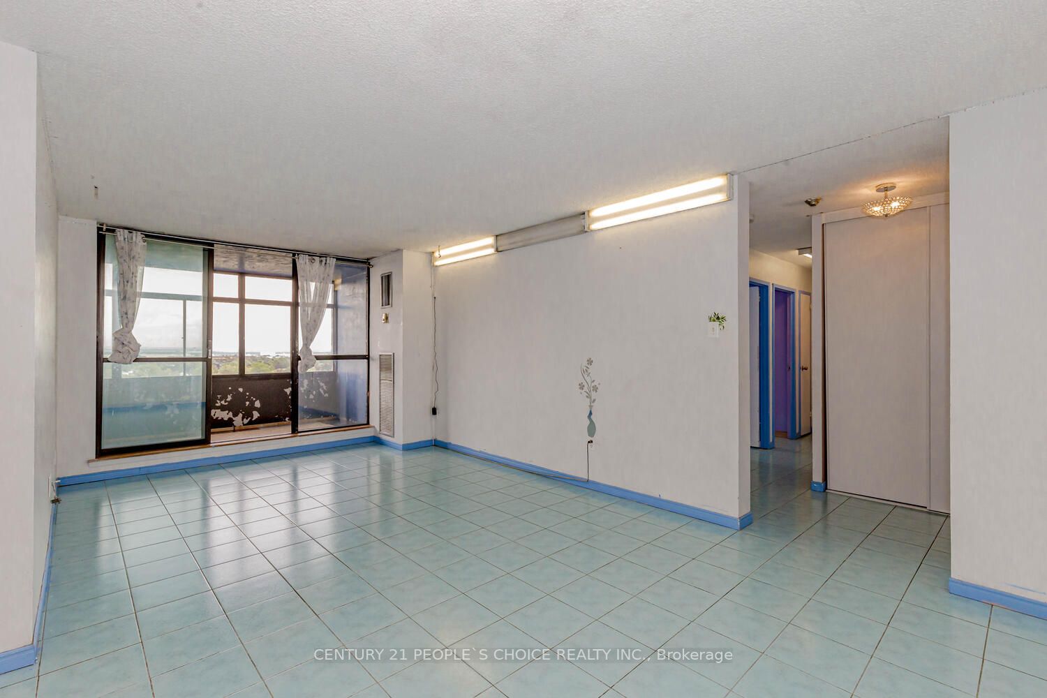 15 Kensington Rd N, #1209