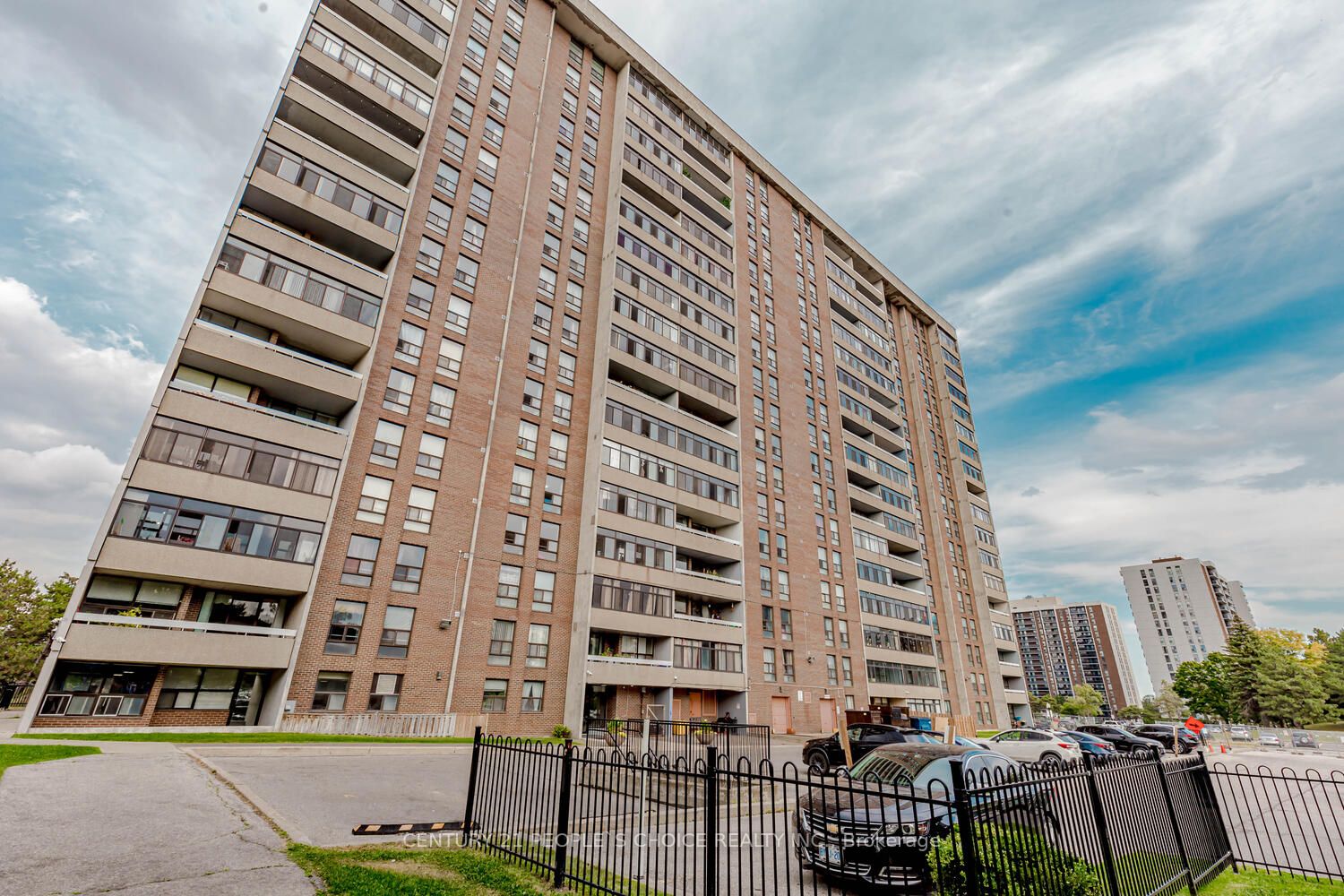 15 Kensington Rd N, #1209