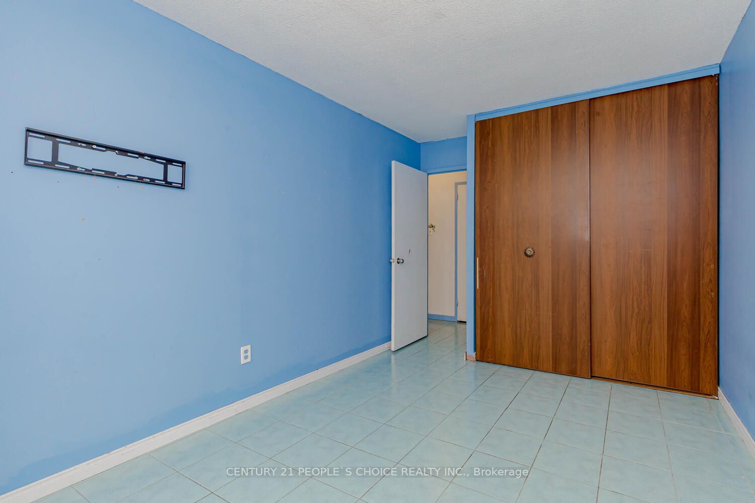 15 Kensington Rd N, #1209