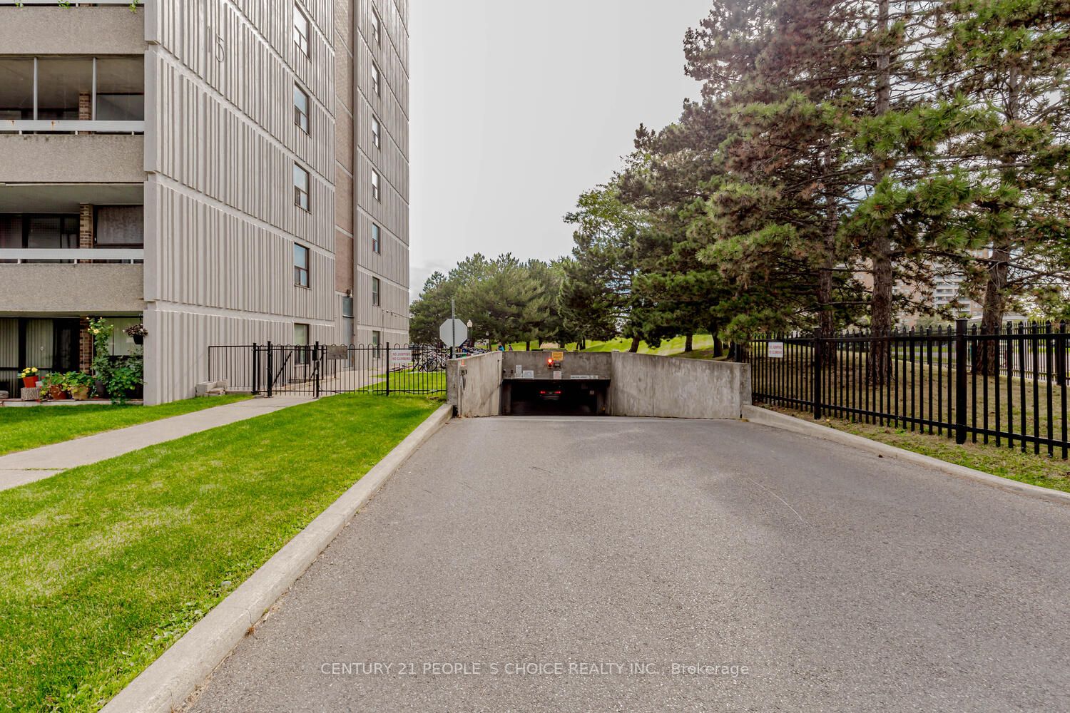 15 Kensington Rd N, #1209