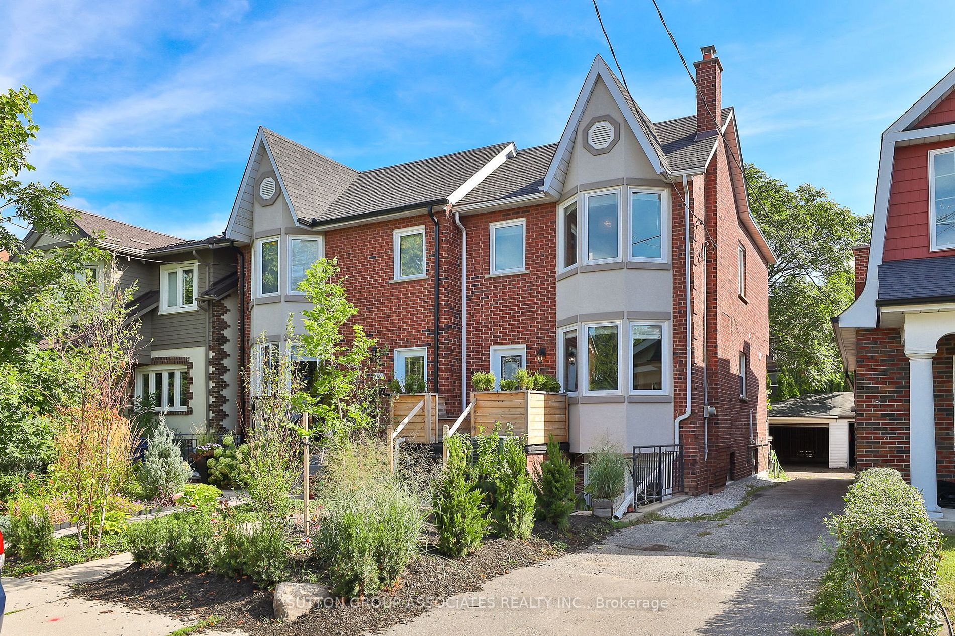 687 Windermere Ave