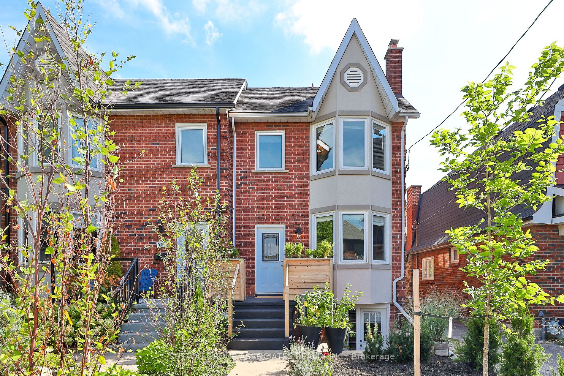 687 Windermere Ave
