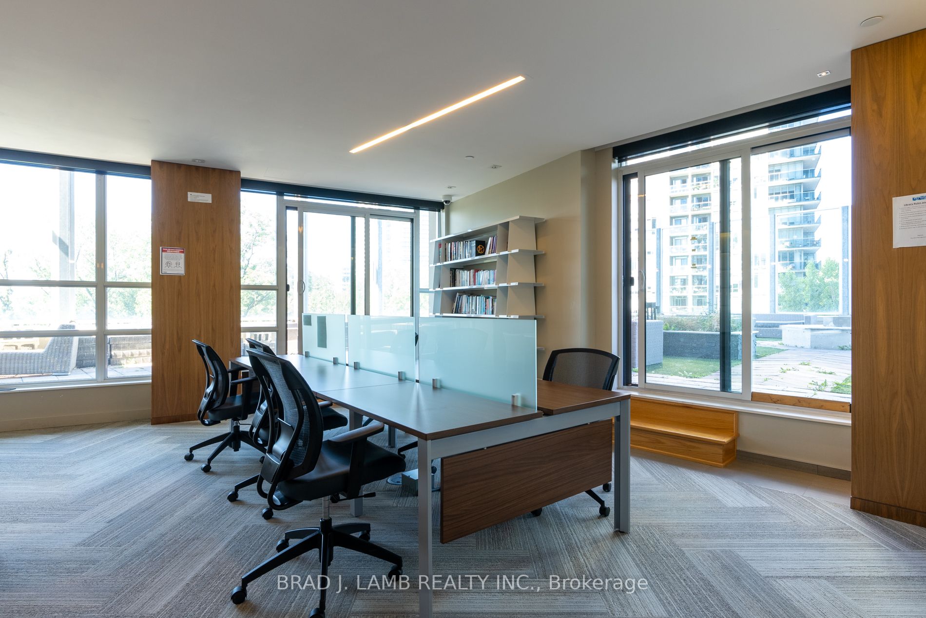 36 PARK LAWN Road, #LPH4303