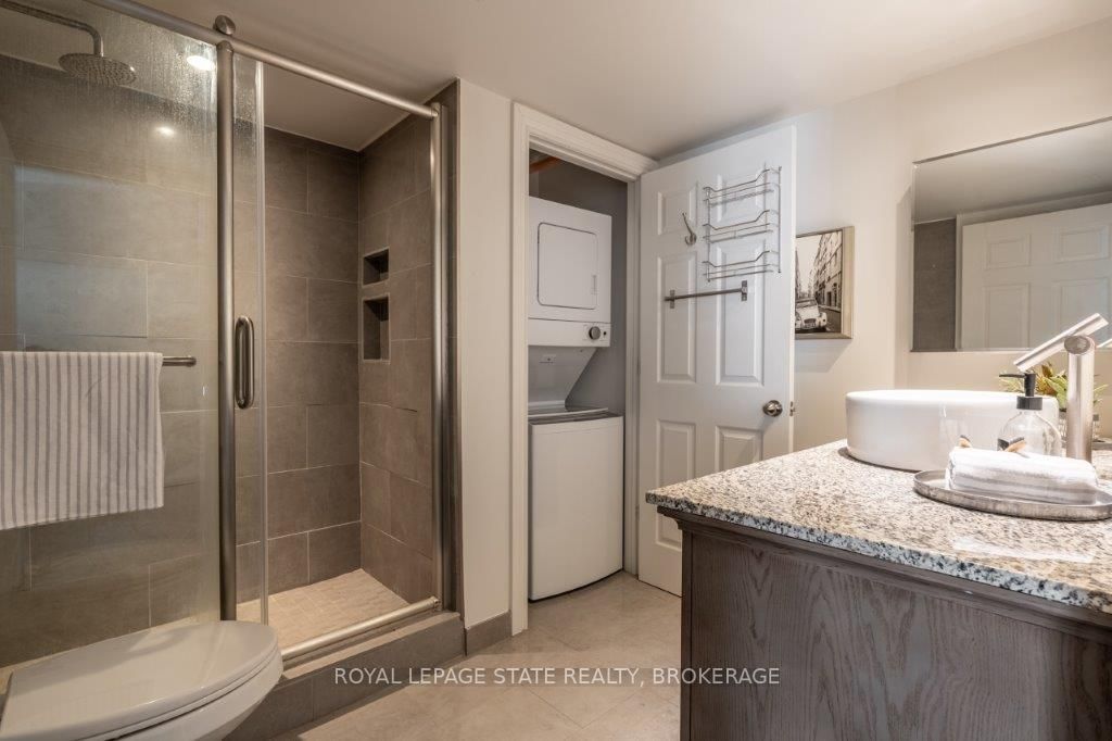 2045 APPLEBY Line, #405