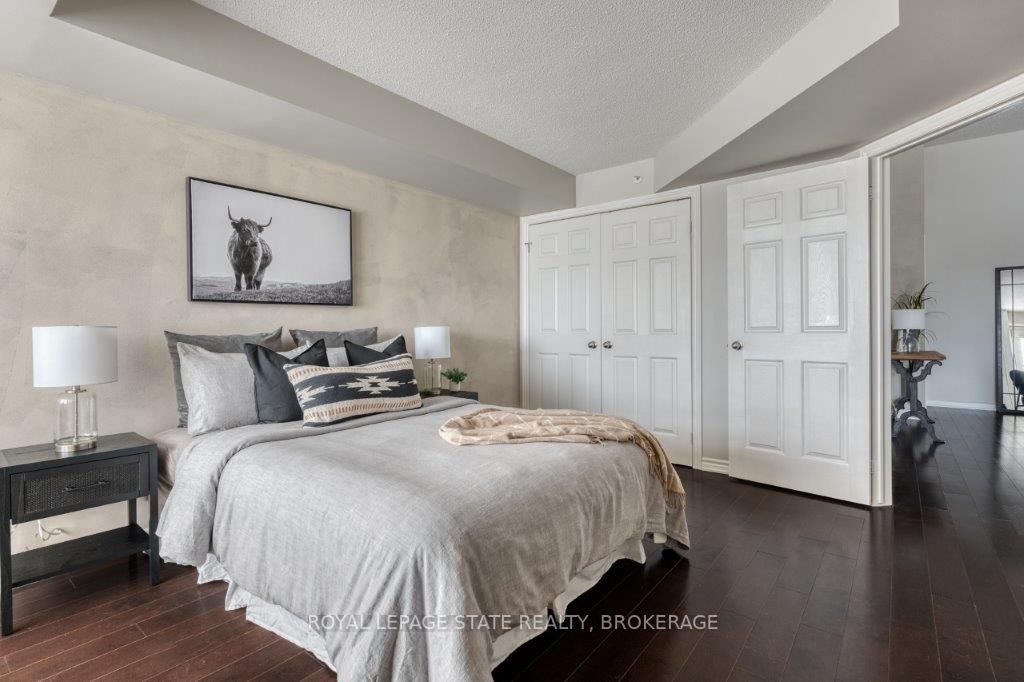 2045 APPLEBY Line, #405